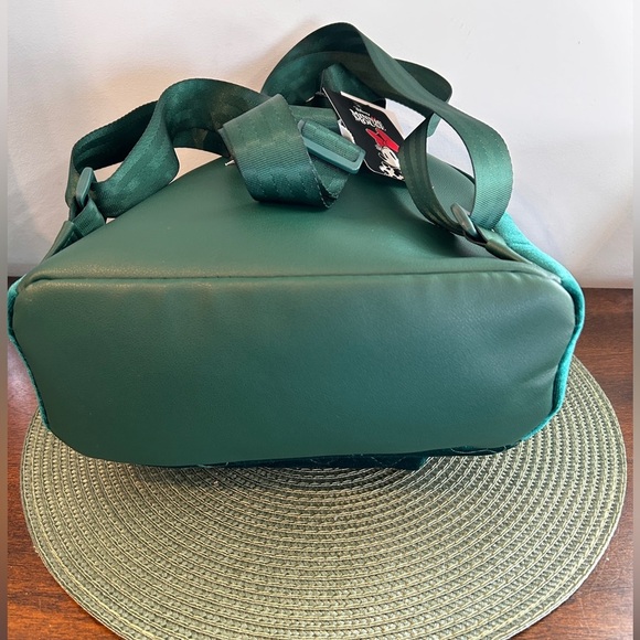 New Disney's Minnie Mouse Green Velvet 3D Bow & Ears Mini Backpack New with Tags - Picture 4 of 4